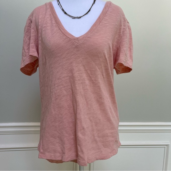 Veronica Beard Blush V-Neck Tee - Picture 1 of 7